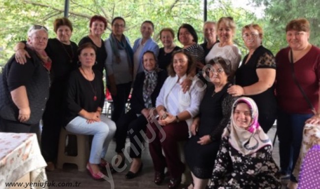 Aşure etkinliğinde derin sohbet..