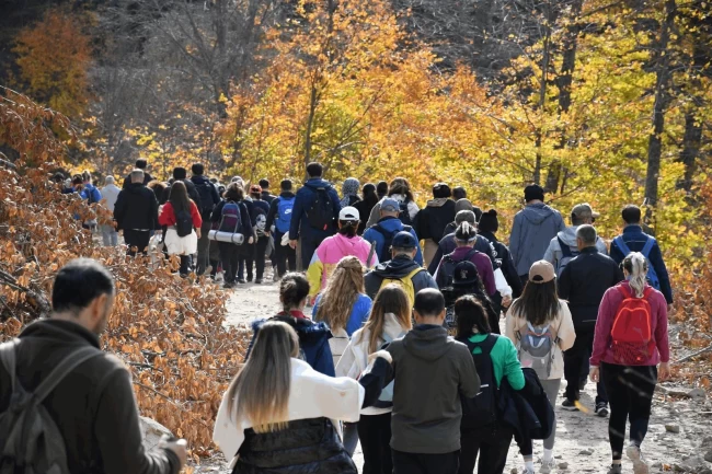Balıkesir'de Öğretmenler Günü doğa yürüyüşüyle kutlandı