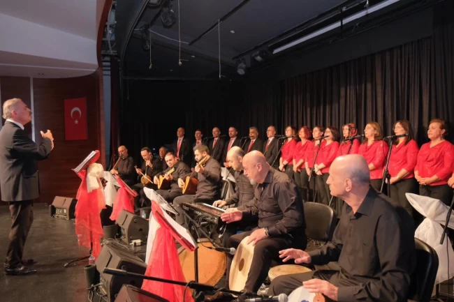 Bursa İnegöl'de Türk Halk Müziği Korosundan unutulmaz gece