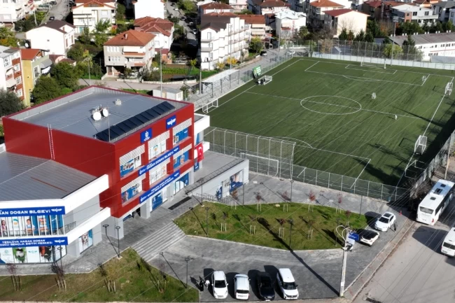 Kocaeli'de Yeşilova Hasan Doğan Bilgievi ve Sporcu Gençlik Merkezi açıldı