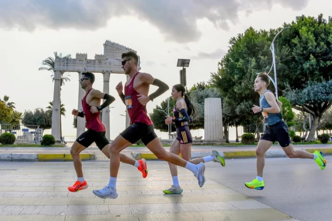 Mersin'de spor ve dostluk maratonla buluşuyor