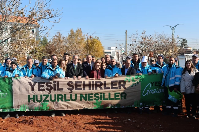 Gaziantep'te YEŞİLANTEP projesiyle fidanlar toprakla buluşuyor