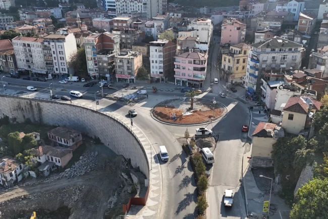 Trabzon Büyükşehir'den Esentepe'ye modern kavşak