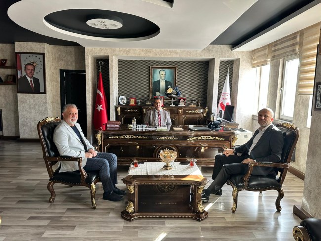 TSO Başkanı Arslan Keleş ve Meclis Başkanı Tasin Tanyıldız’dan Kaymakam Fatih Yılmaz’a ziyaret