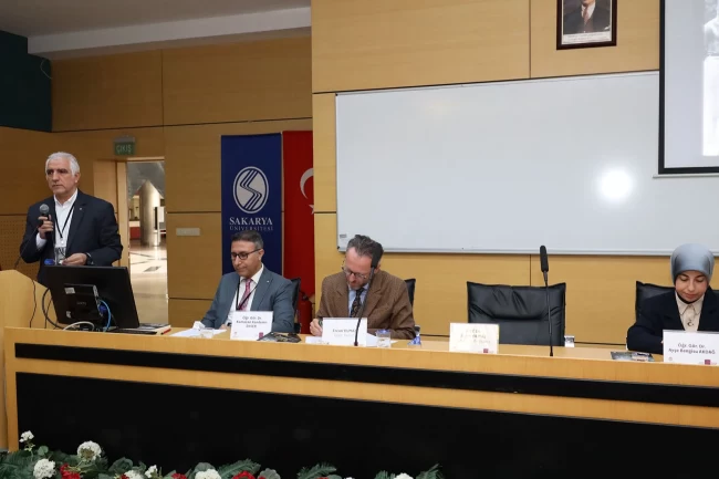 ‘Bir Şehir İki Çınar' sempozyumunun ilk oturumu Faik Baysal oldu