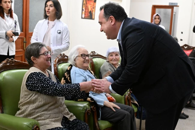 Manisa'da huzurevi ziyareti! Yaşlılara yeni proje sözü