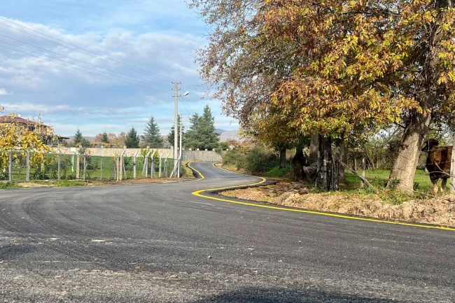 Sakarya Hendek'te 20 kilometrelik asfalt çalışmasını tamamladı
