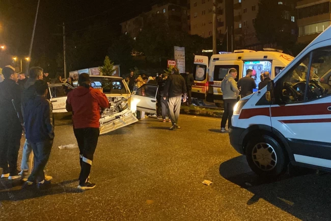 Akçakoca'da trafik kazası: 2 yaralı
