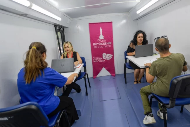 İzmir'de 'Meslek Fabrikası' ile iş buluyorlar