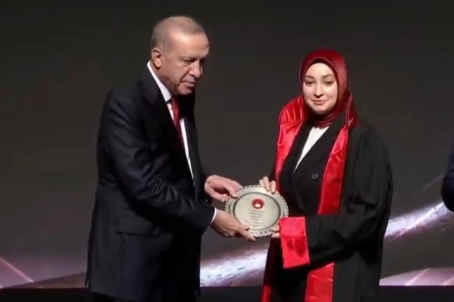 Bilecik Pazaryeri'nden iki genç hukukçu tarihe geçti