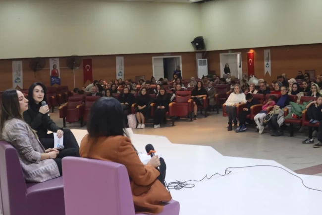 İzmit'ten dijital dünyada sağlıklı çocuk büyütme paneli