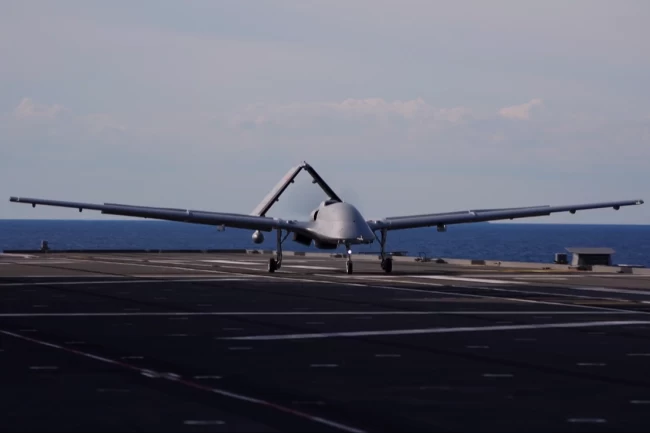 Bayraktar TB3'ten tarihi başarı! TCG Anadolu'da KUSV kontrol testi başarıyla tamamlandı