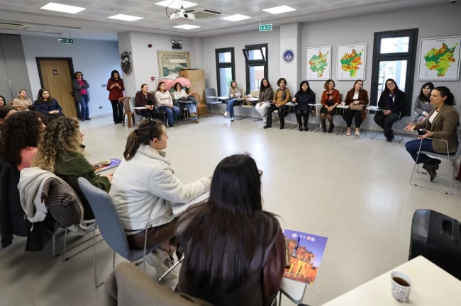 Efes Selçuk'ta kadına yönelik şiddetle mücadelede iş birliği toplantısı