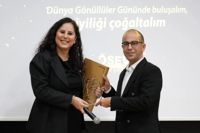 LÖSEV'den İGFA'ya Yılın Basın Gönüllüsü plaketi