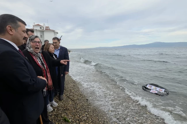 Pakize Anne'den Mudanya'da denize siyah çelenk!