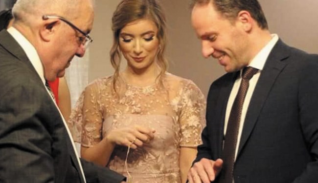 CHP'li vekil nişanlandı!..