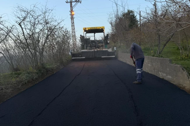 Trabzon'un 18 ilçesinde yol çalışmaları sürüyor