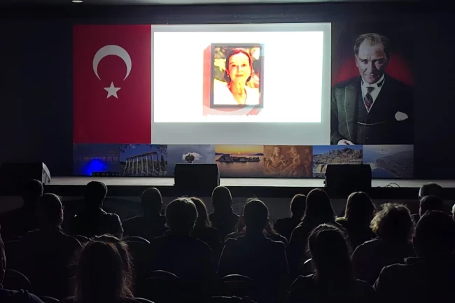 Muğla Milas'ta 'Vali Hanım' belgeseli izleyiciyle buluştu