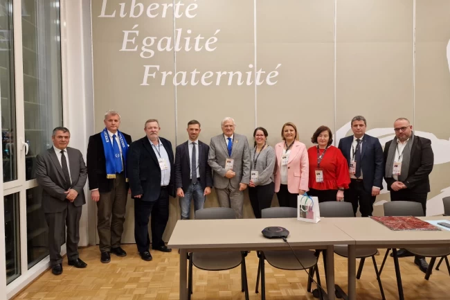 Kocaeli İzmit Sanat Akademisi Fransa'da ödül aldı