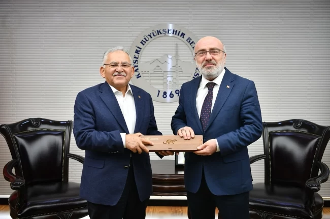 Memduh Büyükkılıç'tan KAYÜ'ye gastronomi teşekkürü