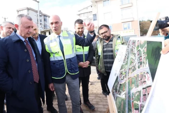 Kocaeli'de Başkan Büyükakın, Eskihisar Kavşağı'nda son durumu inceledi