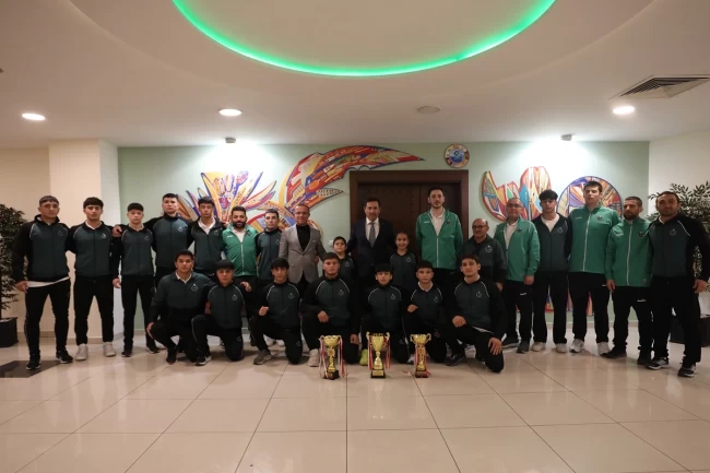 Konya Karatay Belediyespor'dan Başkan Kılca'ya çifte gurur ziyareti