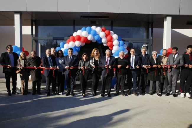 ÇEK Spor Salonu'na coşkulu açılış