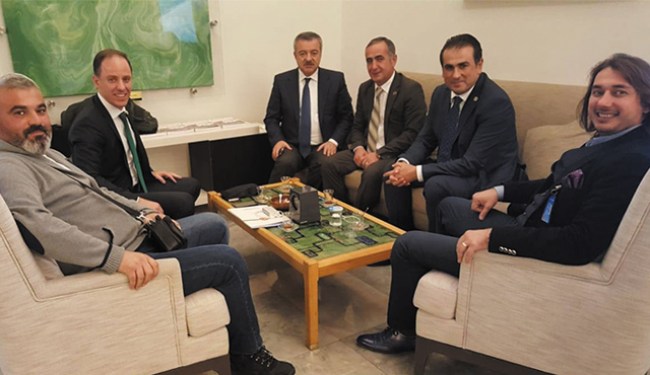 Gazeteciler, vekilleri meclis kulisinde buluşturdu!..