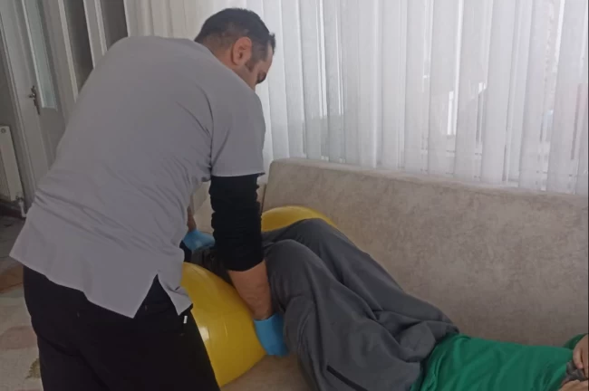Gaziantep Büyükşehir'den evde fizik tedavi hizmeti