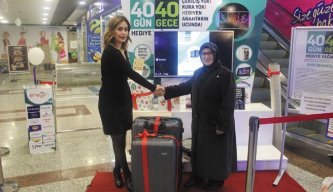 Hediye yağmuru devam ediyor..