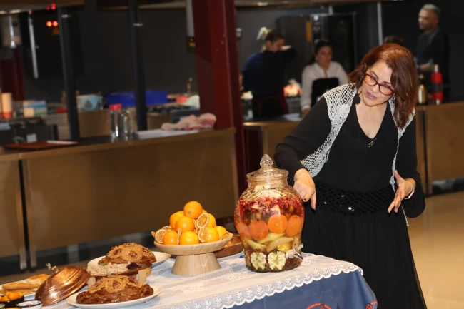 Bursa Nilüfer'de yeni yılın kokusu, lezzeti ve müziği konuşuldu