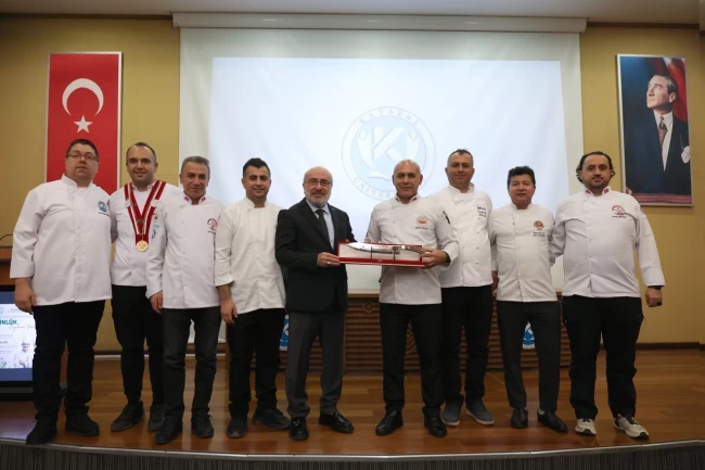 KAYÜ Aşçılık öğrencileri önlüklerini giydi