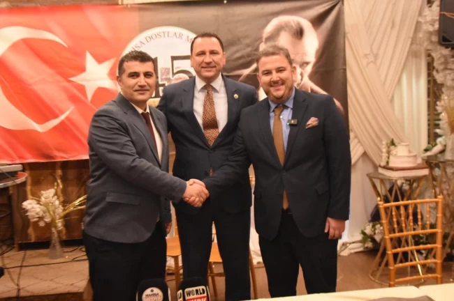 Manisa Dostlar Meclisi'nde demokrasi rüzgarı esti
