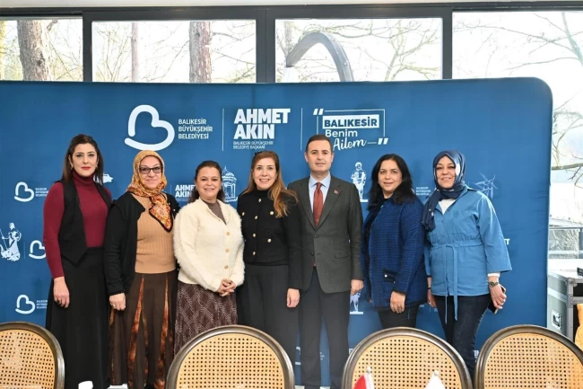 Ahmet Akın'dan 'kadın muhtar' vurgusu