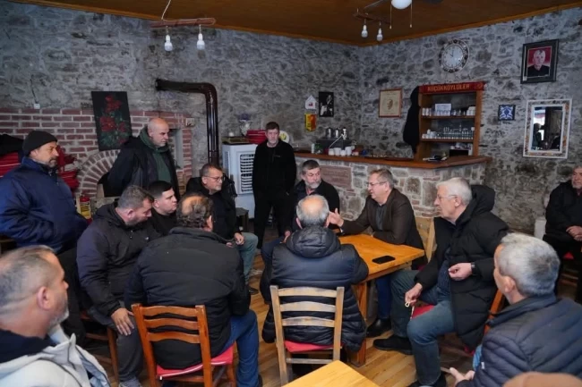 Balıkesir'de Başkan Ergin'den Küçükköy ve Sarımsaklı'da esnaf ziyareti