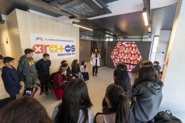 Mersin'de 'Aratos Matematik Evi' binlerce öğrenciyi ağırladı