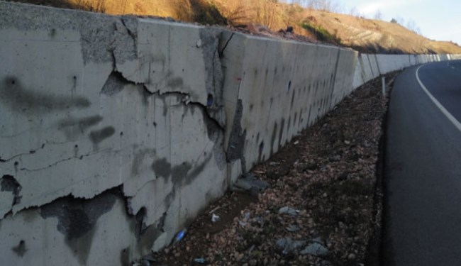 İstinat duvarları çatladı..Vatandaş tedirgin!..