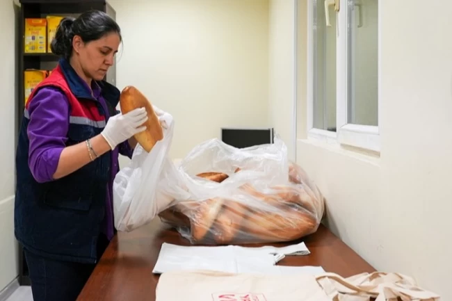 İstanbul Maltepe Belediyesi'nden ücretsiz ekmek hizmeti