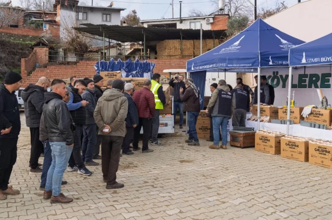 İzmir Büyükşehir'den afetzede arıcılara 'can suyu' katkısı