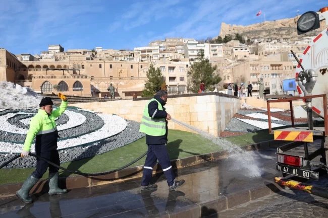 Mardin'de Tarihi 1. Cadde'de hummalı çalışma