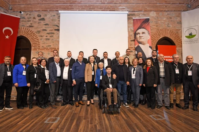 Bursa Osmangazi Kent Konseyi'nde bayrak değişimi