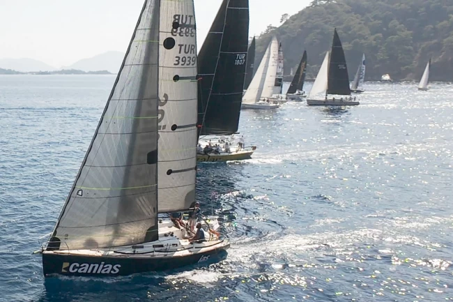 TAYK'ta IAS Yelken Takımı'ndan çifte şampiyonluk