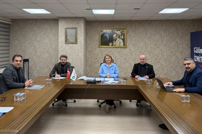 Kocaeli İzmit'te gençlik ve spor çalışmaları masaya yatırıldı