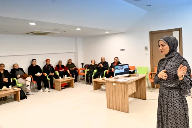 Parkinson Akademi üyelerine yaşam tarzı eğitimi