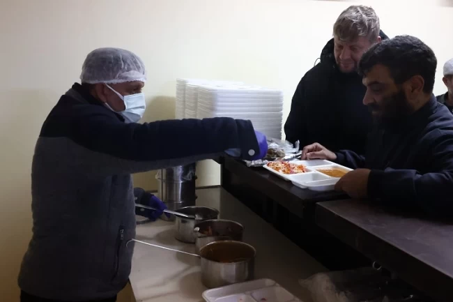 Antalya Büyükşehir soğuk havalarda evsizleri "BİMEKAN'da" ağırlıyor