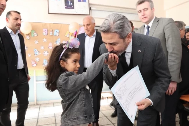 Bakan Yardımcısı Ahmet Aydın Adıyaman'da gönüllere dokundu