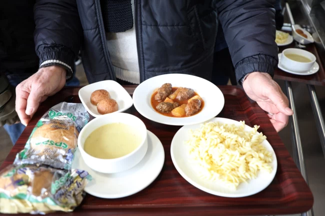 Mudanya'da uygun fiyatlı sofra: 4 çeşit yemek 150 TL