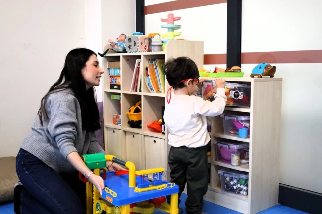 Talha'nın iletişim yolculuğu Gonca'yla başladı