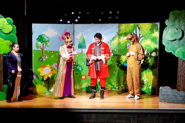 İzmir Bornova'da yarıyıl tatili tiyatroyla şenleniyor