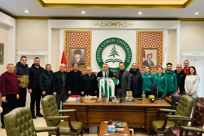 Artvinspor'dan AÇÜ Rektörü Prof. Dr. Aydın'a ziyaret